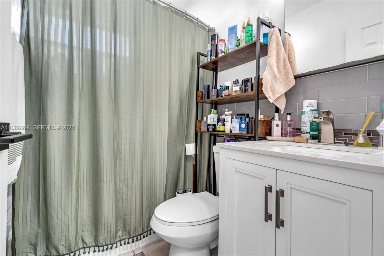 3364 NW 51st Ter, Miami, FL 33142 Photo