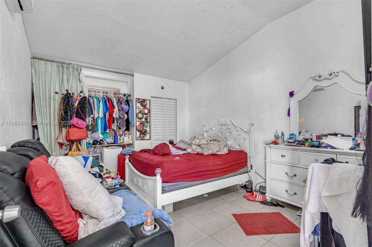 3364 NW 51st Ter, Miami, FL 33142 Photo