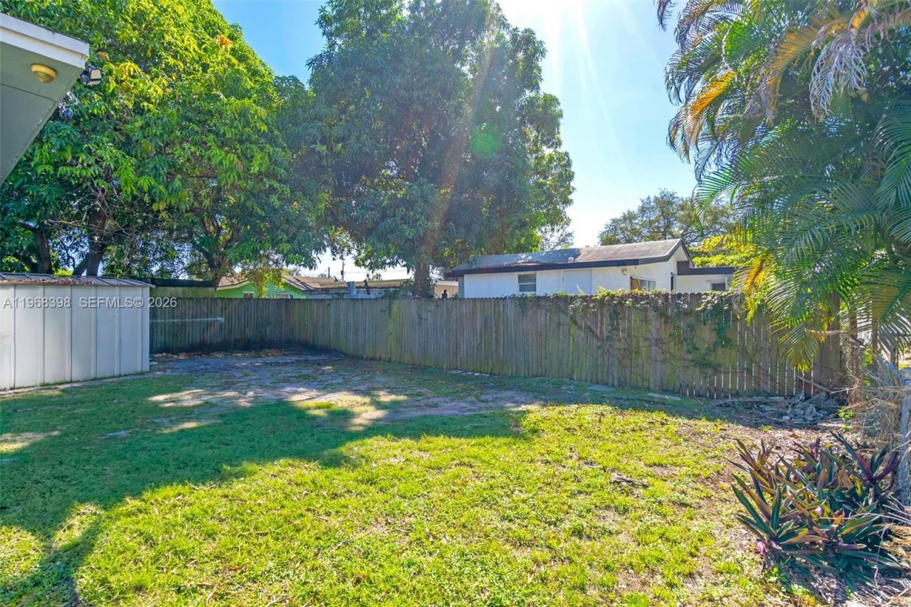 3364 NW 51st Ter, Miami, FL 33142 Photo