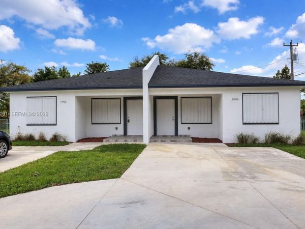 1998 NW 47th St, Miami, FL 33142