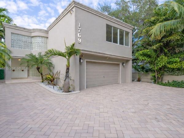 1769 Wa Kee Na Dr, Miami, FL 33133