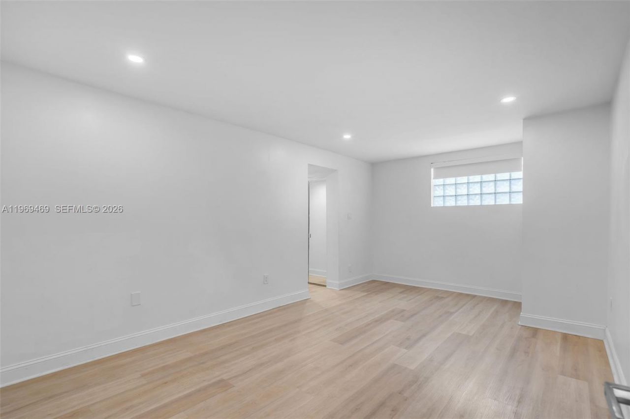 1769 Wa Kee Na Dr, Miami, FL 33133 Photo