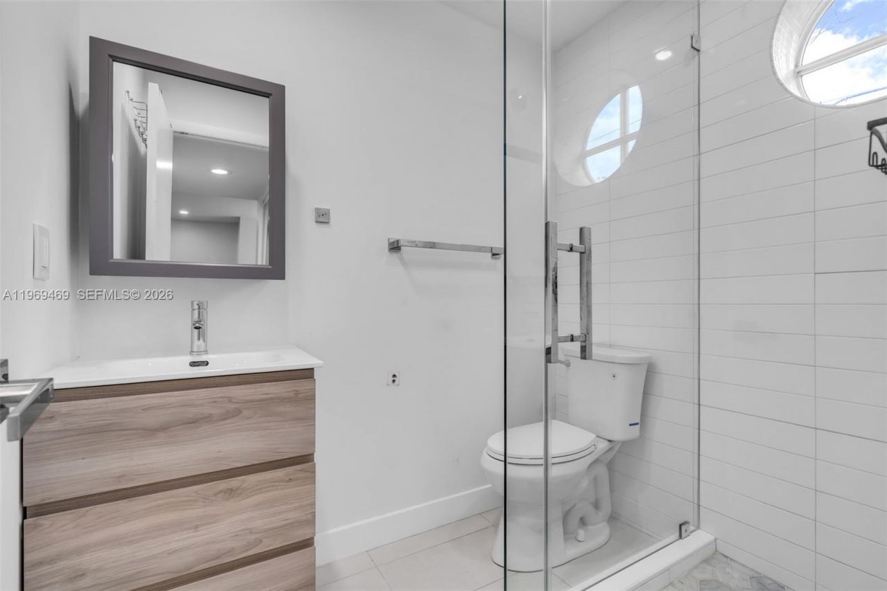 1769 Wa Kee Na Dr, Miami, FL 33133 Photo