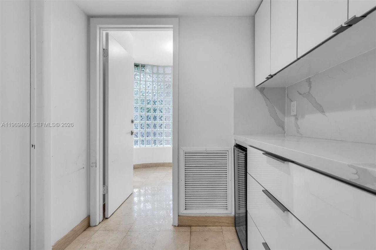 1769 Wa Kee Na Dr, Miami, FL 33133 Photo