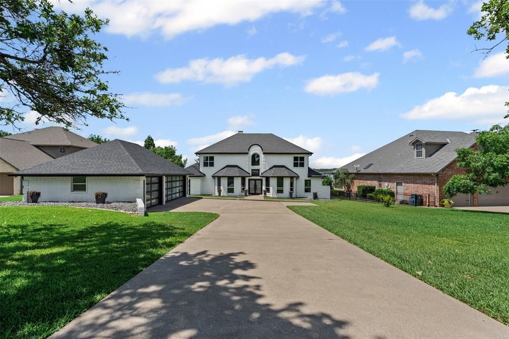 105 Lakeside Drive, Malakoff, TX 75148 Main Photo