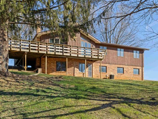 355 FAIRBURN RD, MOUNT SOLON, VA 22843