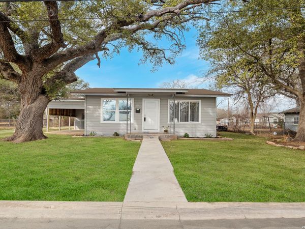 502 22nd St., Hondo, TX 78861