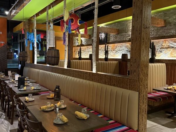 9999 Confidential Avenue, Park Ridge, IL 60068