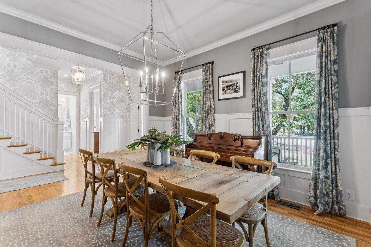 396 Evian Way Photo 12