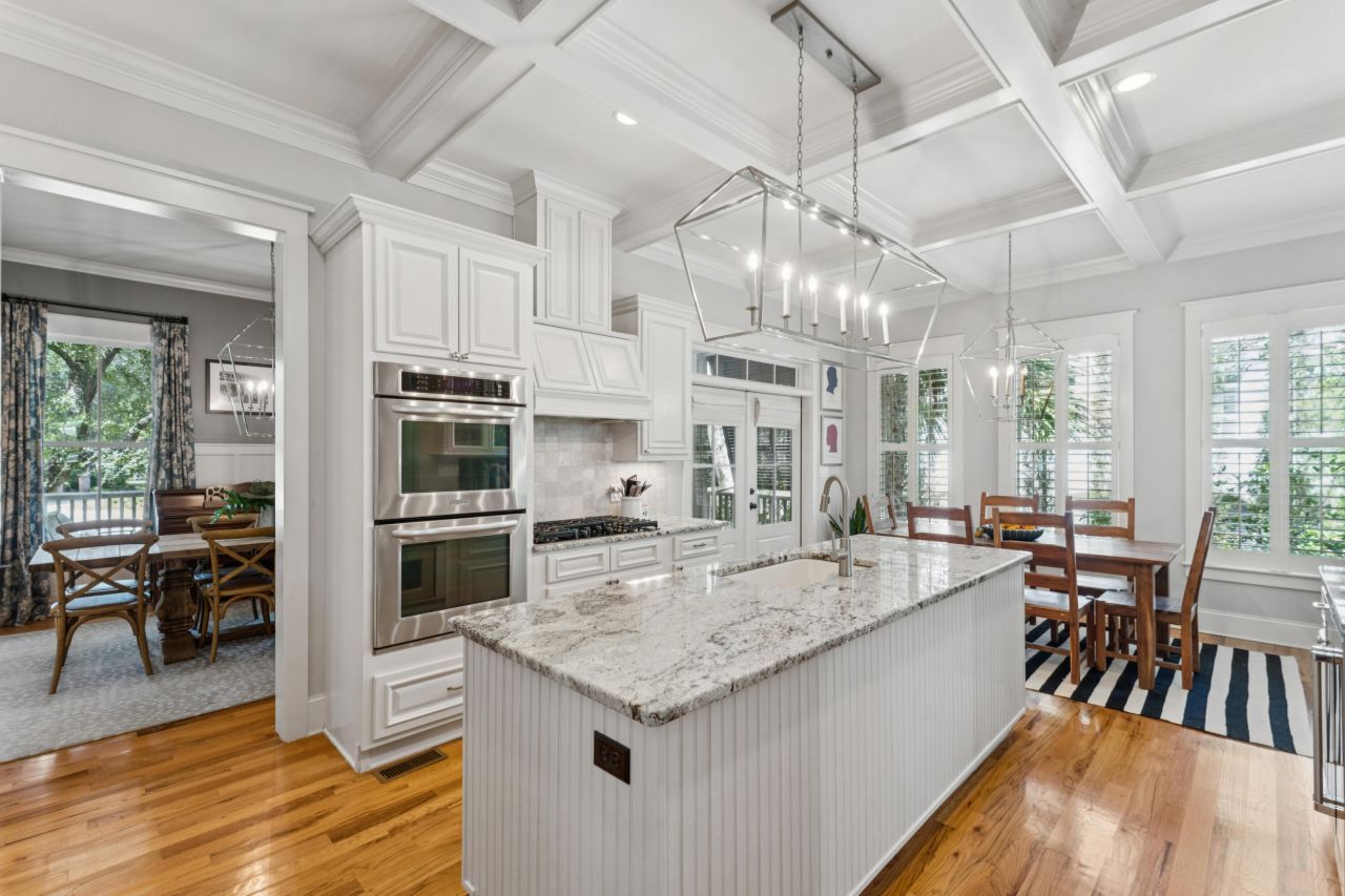 396 Evian Way Photo 19