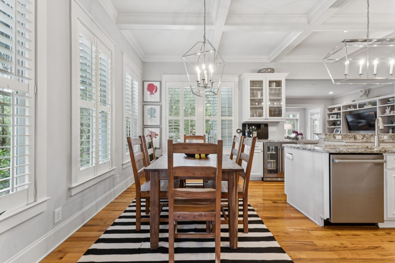 396 Evian Way Photo 22