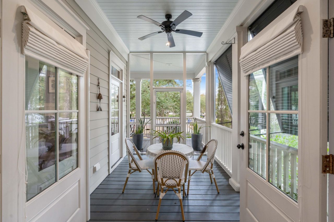 396 Evian Way Photo 23