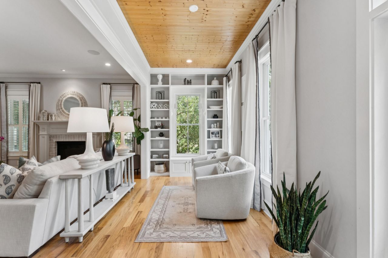 396 Evian Way Photo 28