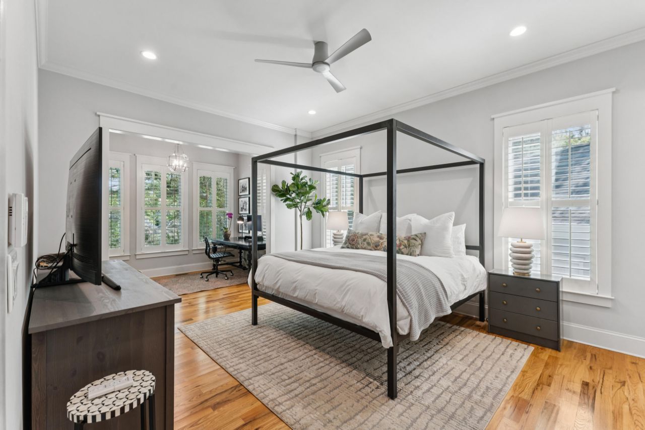 396 Evian Way Photo 33