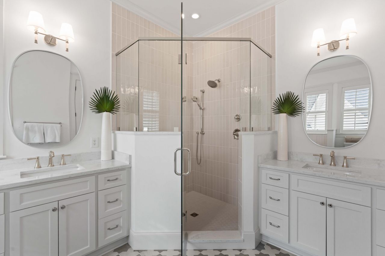 396 Evian Way Photo 36