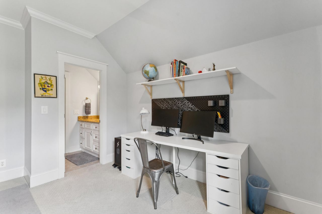 396 Evian Way Photo 46