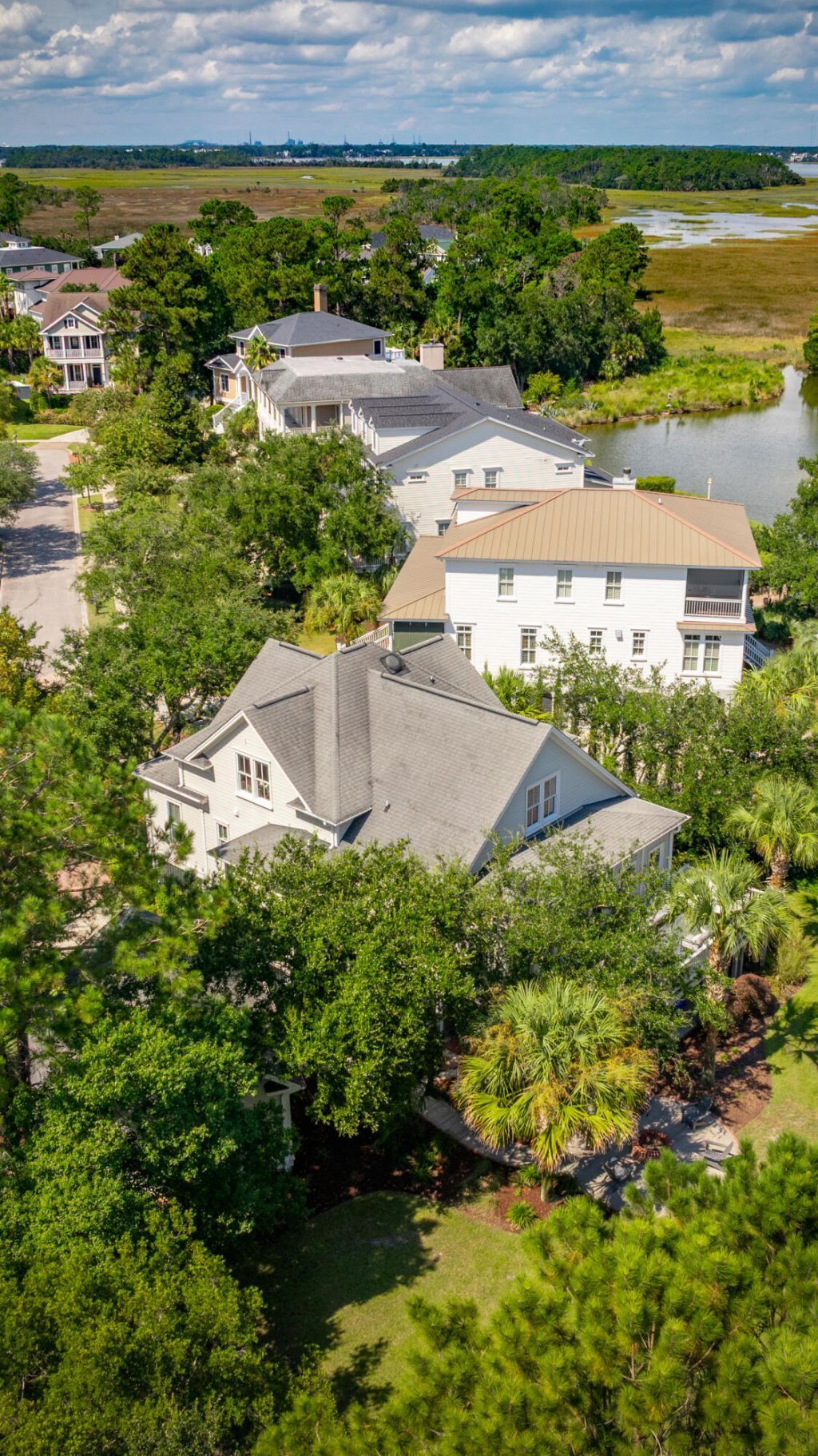 396 Evian Way Photo 74