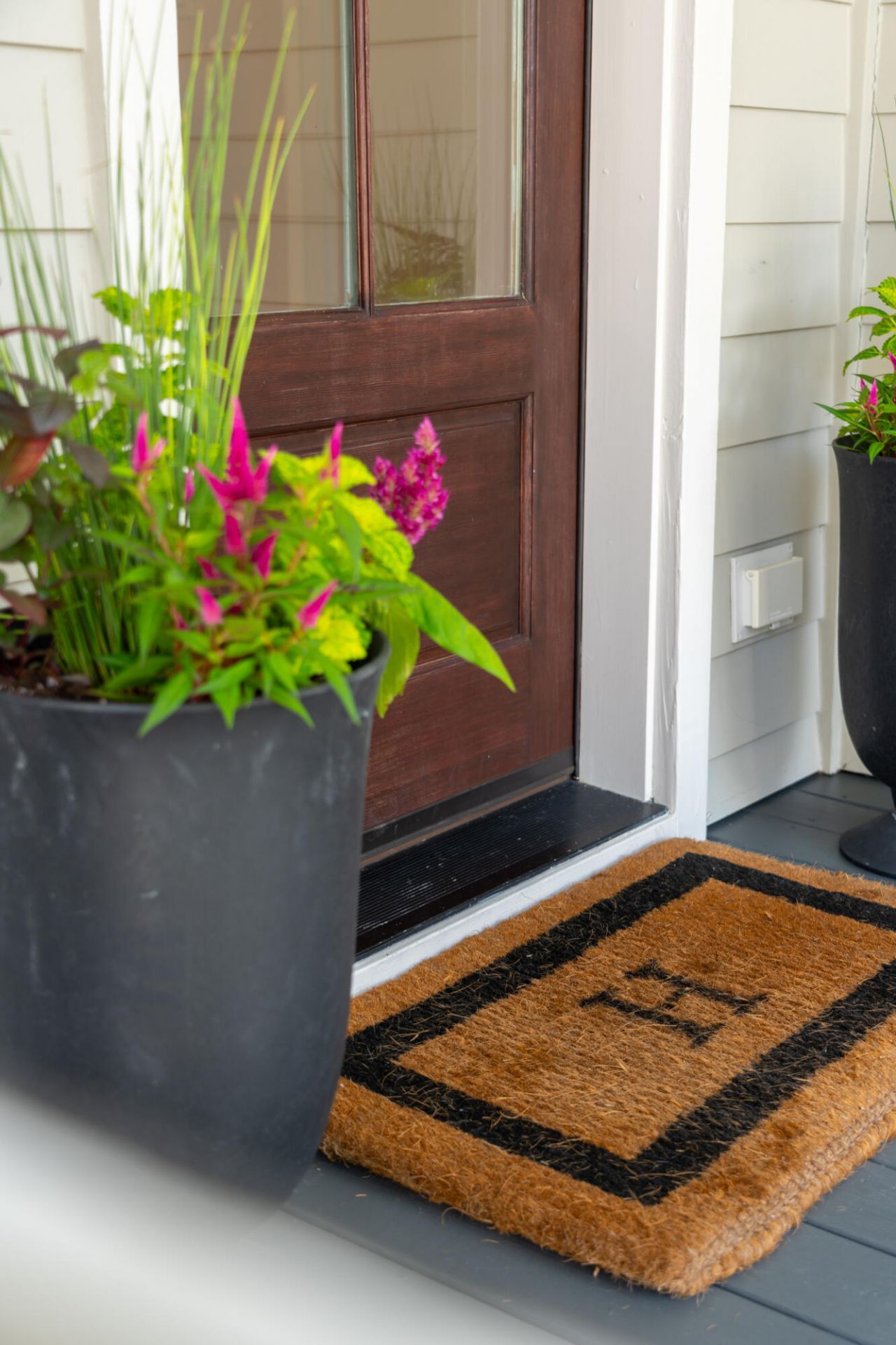 396 Evian Way Photo 8