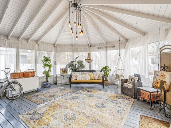 127 16th Avenue NW, New Brighton, MN 55112