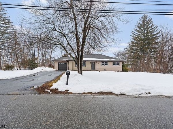 9 Adelaide Ter, West Milford, NJ 07480