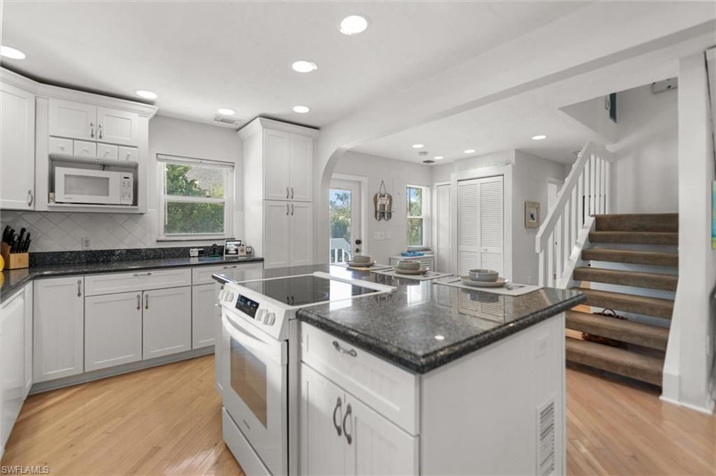 38 Sea Hibiscus Ct, Captiva, FL 33924 Photo