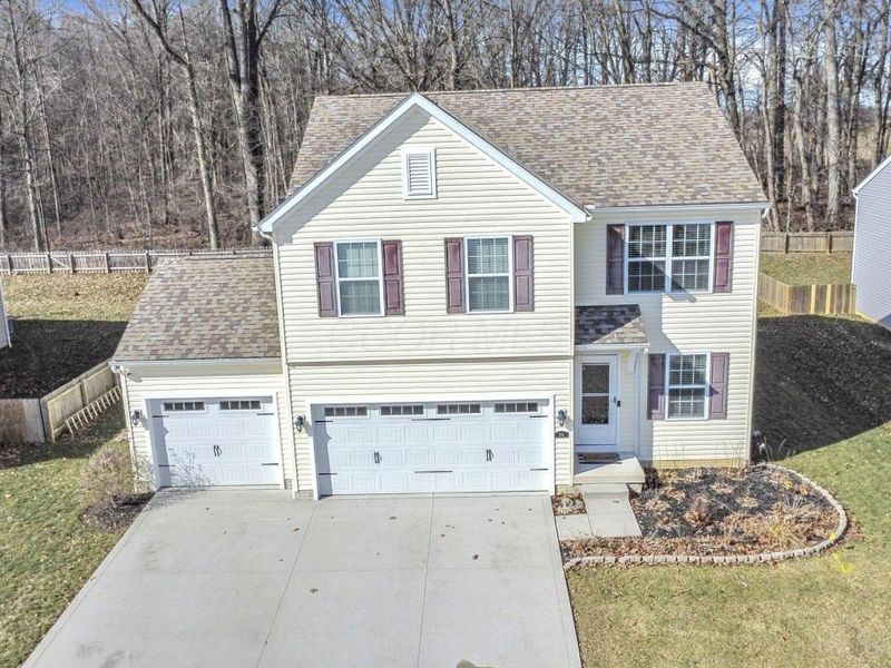 215 Mannaseh Drive W, Granville, OH 43023 Photo 3