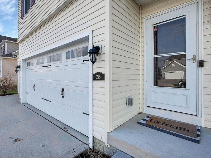 215 Mannaseh Drive W, Granville, OH 43023 Photo 4