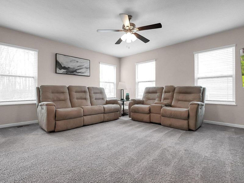 215 Mannaseh Drive W, Granville, OH 43023 Photo 7