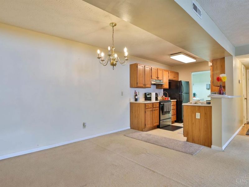 9940 Regatta Drive, Unit 104, Colerain Township, OH 45252 Photo 12