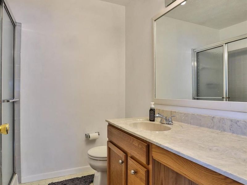 9940 Regatta Drive, Unit 104, Colerain Township, OH 45252 Photo 23