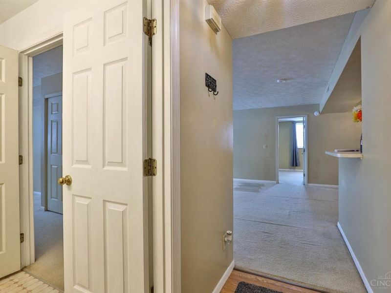 9940 Regatta Drive, Unit 104, Colerain Township, OH 45252 Photo 5