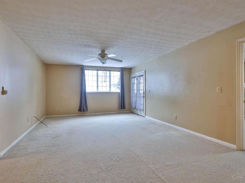 9940 Regatta Drive, Unit 104, Colerain Township, OH 45252 Photo 6