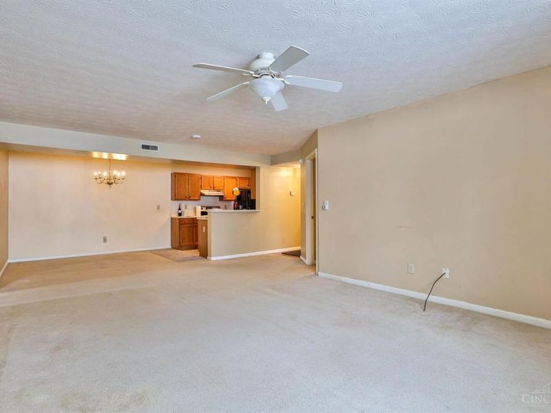 9940 Regatta Drive, Unit 104, Colerain Township, OH 45252 Photo 9