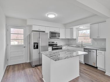 115 DEERWOOD DR, Charlottesville, VA 22911