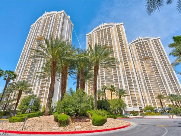 135 E Harmon Avenue, Unit 2604, Las Vegas, NV 89109