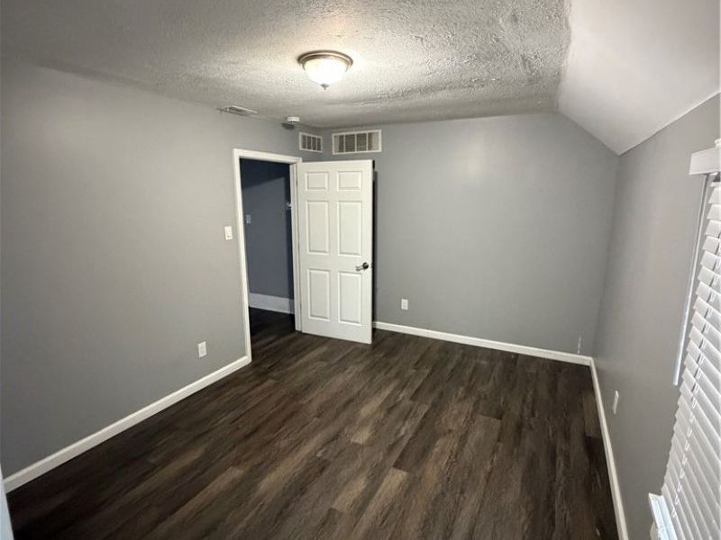 3694 E 57th Street, Unit 4, Cleveland, OH 44105 Photo 3