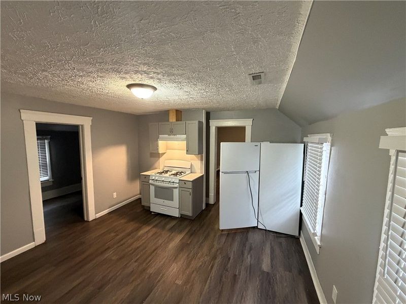 3694 E 57th Street, Unit 4, Cleveland, OH 44105 Photo 6