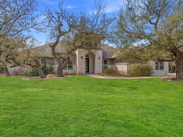 468 Lloyd LN, Dripping Springs, TX 78620