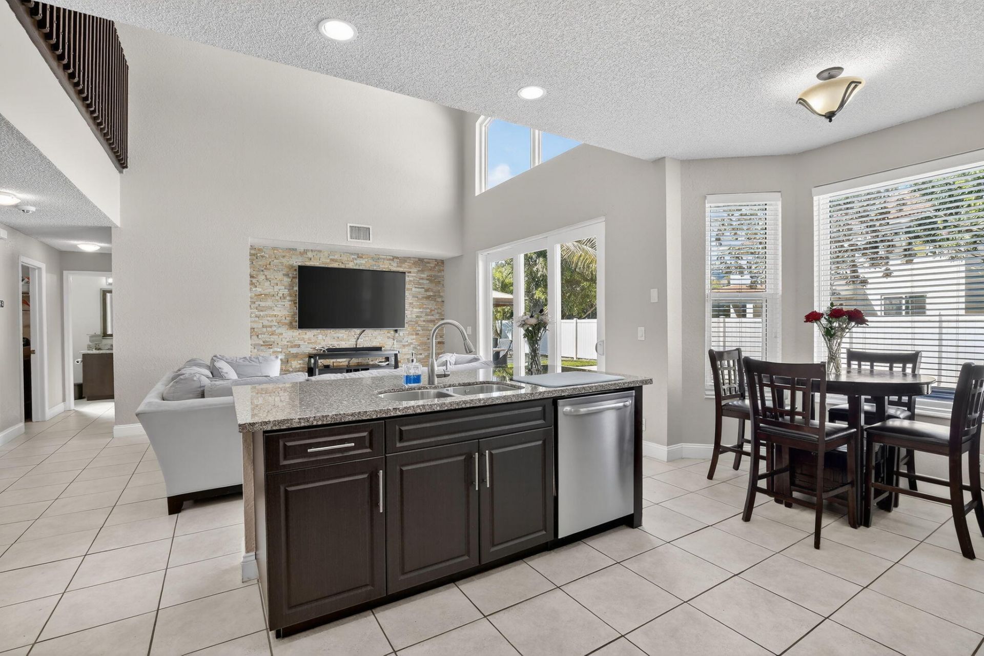 1583 SW 186th Terrace, Pembroke Pines, FL 33029 Photo