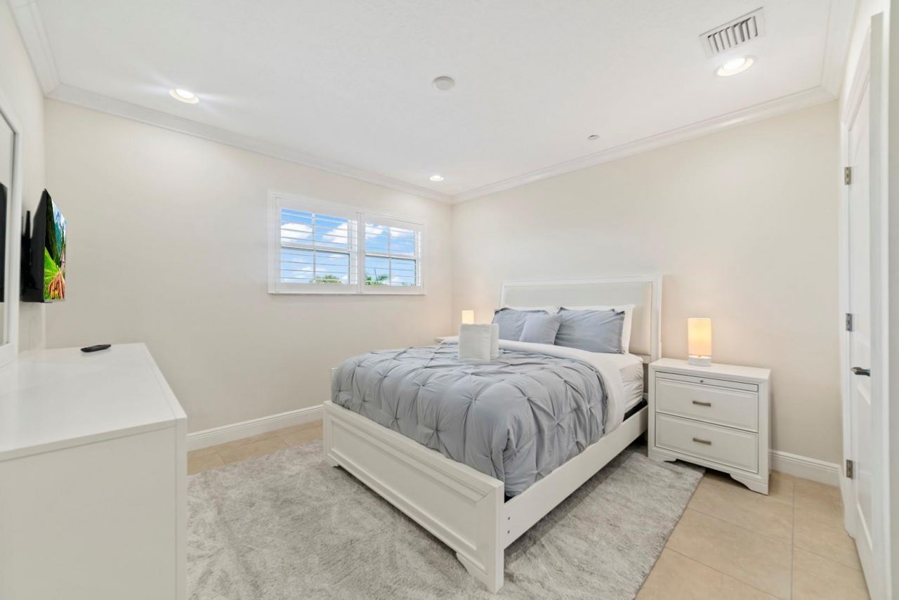 1849 NE 26th Avenue, Unit 2, Fort Lauderdale, FL 33305 Photo