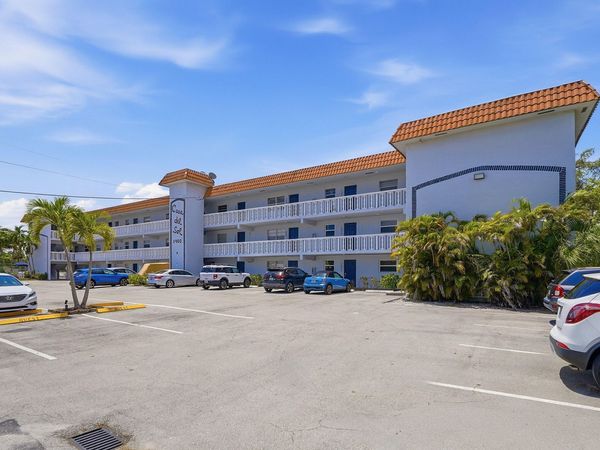 1400 NE 57th Street, Unit 304, Fort Lauderdale, FL 33334