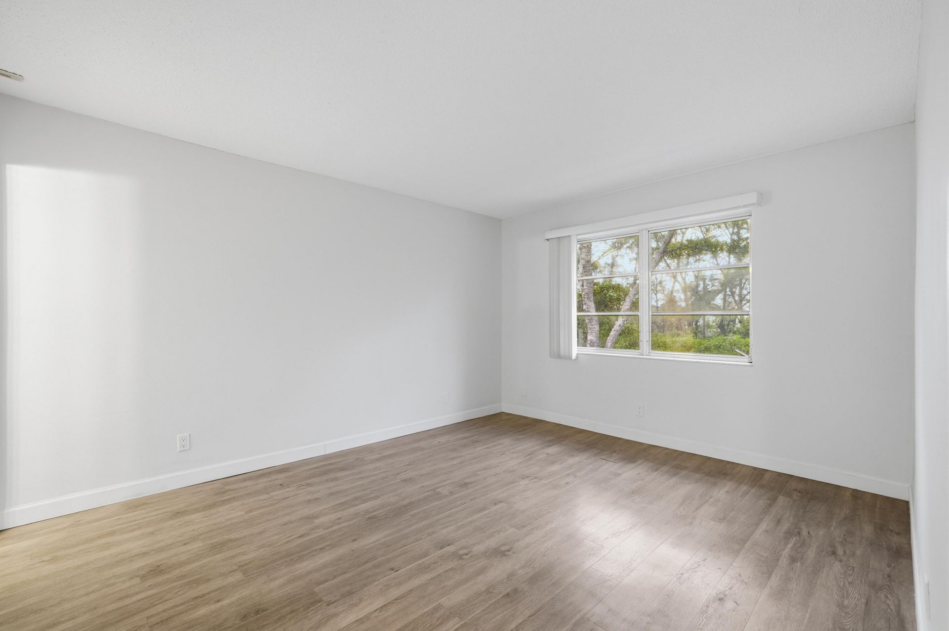 1400 NE 57th Street, Unit 304, Fort Lauderdale, FL 33334 Photo