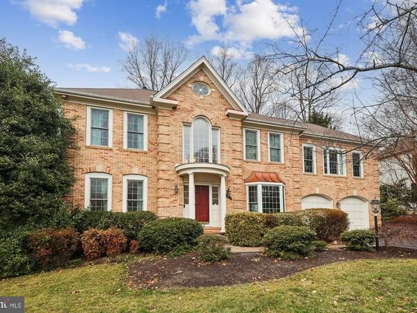 8514 OAK CHASE CIRCLE, FAIRFAX STATION, VA 22039