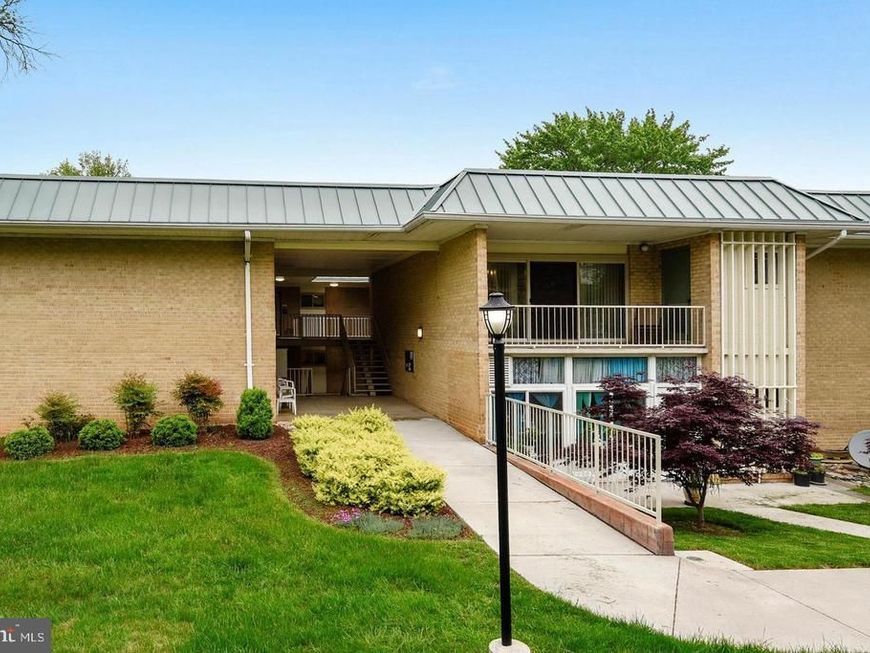 3433 S Leisure World Boulevard, Unit 86-2C, Silver Spring, MD 20906 Main Photo