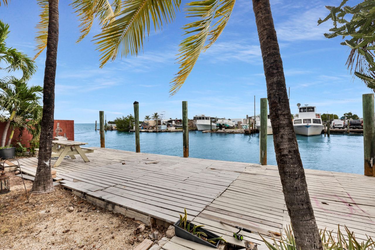 206 12th Street Gulf Street, Marathon, FL 33050 Photo