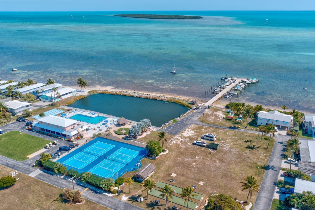 902 S Ruby Drive, Key Largo, FL 33037 Photo