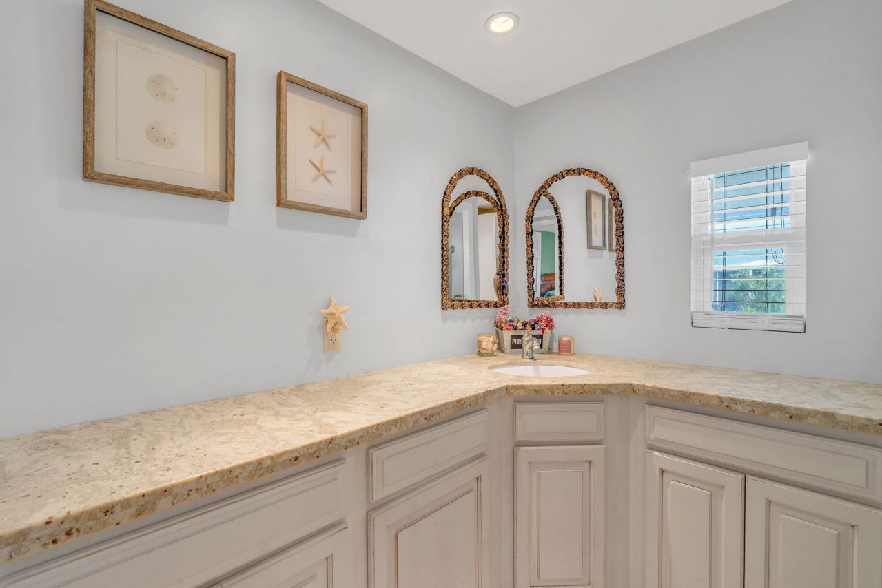 902 S Ruby Drive, Key Largo, FL 33037 Photo