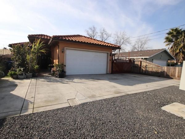 2511 2511 S Laurel, Stockton, CA 95206