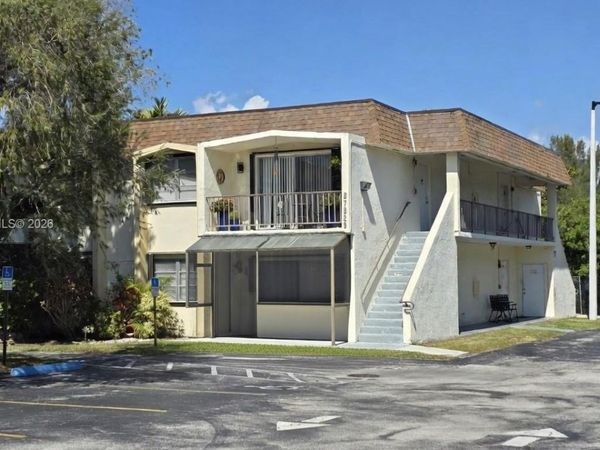 7829 Miller Dr, Unit B104, Miami, FL 33155