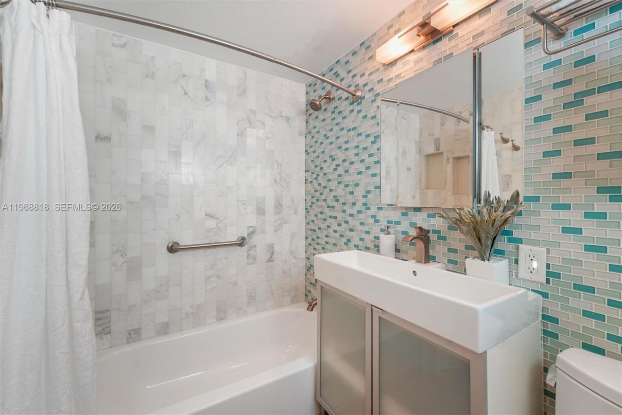 2935 NE 21st Ter, Fort Lauderdale, FL 33306 Photo